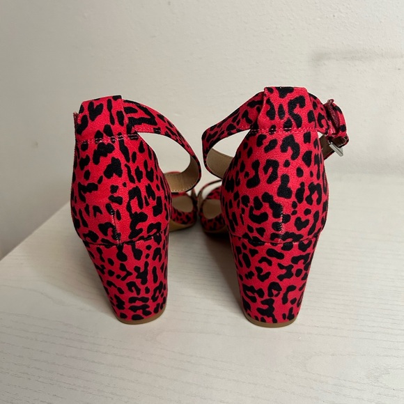 Torrid hot pink leopard heels - Picture 3 of 5